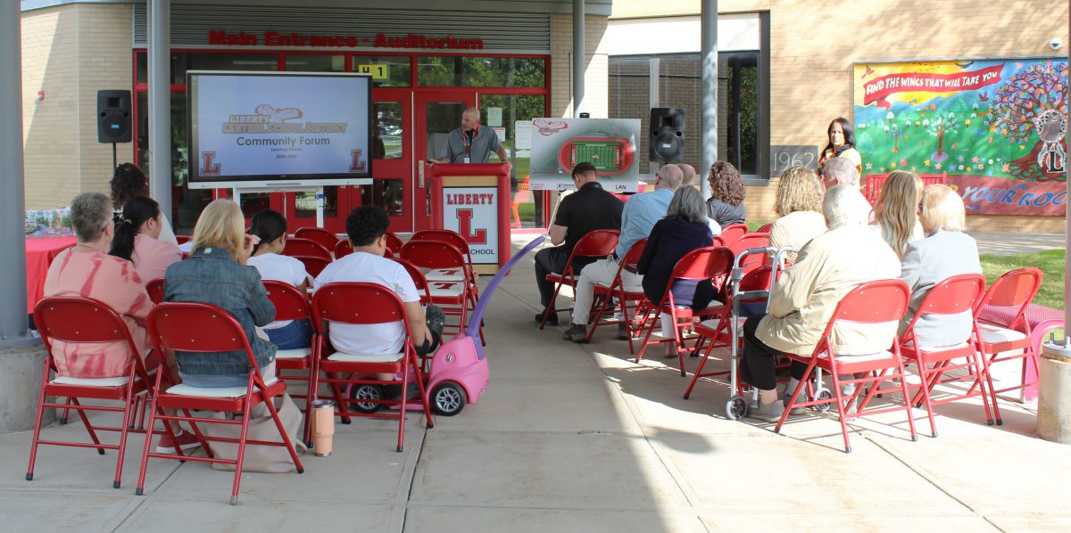 Liberty administration offers updates for school year at community forum