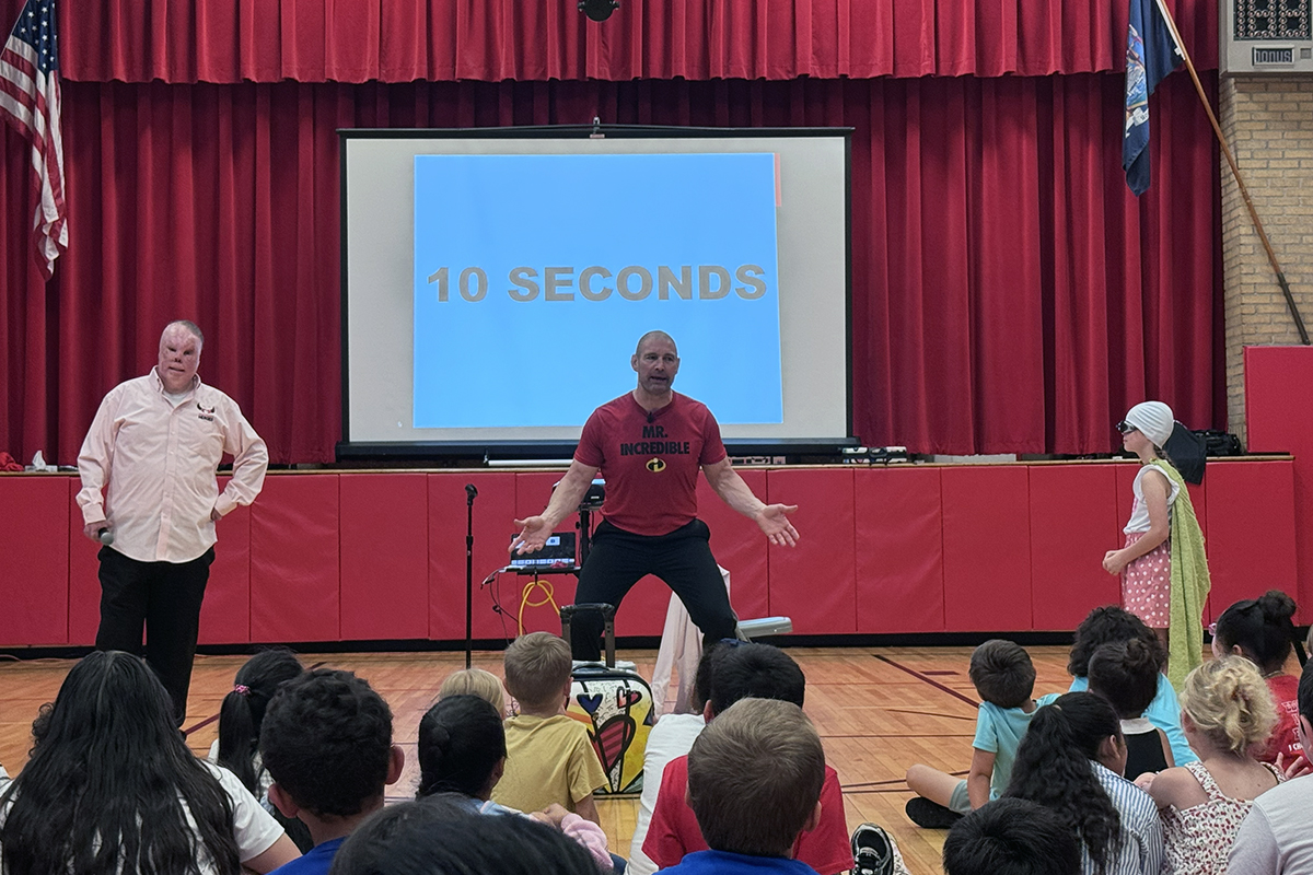 Sweethearts & Heroes brings program to LES